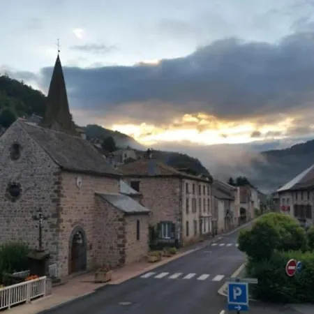Hotel Des Voyageurs Ferrières-Saint-Mary